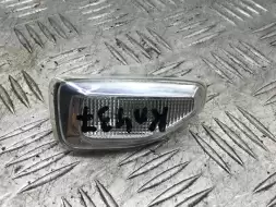 Повторитель передний правый