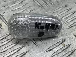 Повторитель передний правый