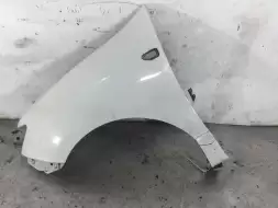 Крыло переднее левое