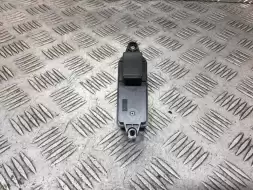 Кнопка стеклоподъемника заднего правого