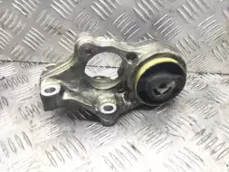 Кронштейн полуоси