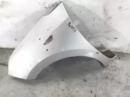 Крыло переднее левое