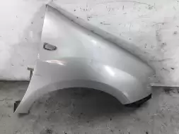 Крыло переднее правое