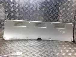 Обшивка крышки багажника