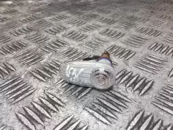 Поворотник левый