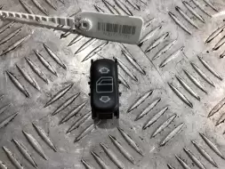 Кнопка стеклоподъемника заднего правого