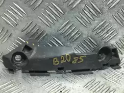 Крепление бампера переднего