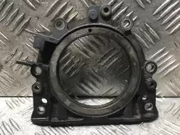 Крышка двигателя задняя