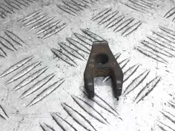 Скоба (кронштейн) крепления форсунки