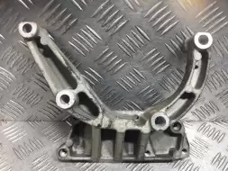 Кронштейн гидроусилителя