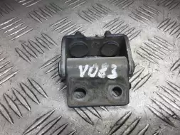 Петля крышки багажника