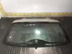 Стекло заднее
