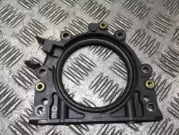 Крышка двигателя задняя