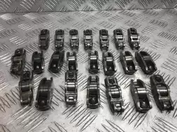 Коромысло клапана (рокер)