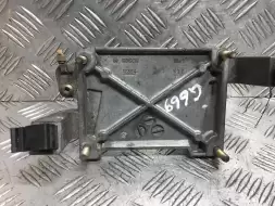 Кронштейн блока управления двигателем