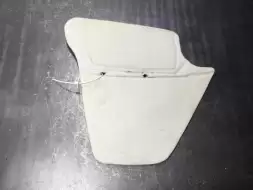 Обшивка двери передней левой (дверная карта)