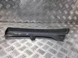 Ус под фару правый