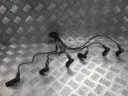 Планка под капот