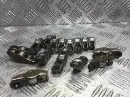 Коромысло клапана (рокер)