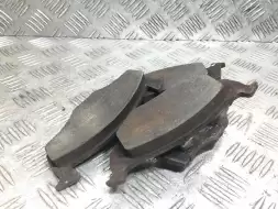 Тормозные колодки передние