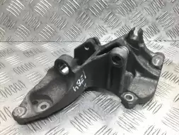 Кронштейн генератора