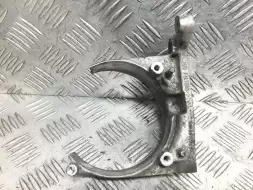 Кронштейн топливного фильтра