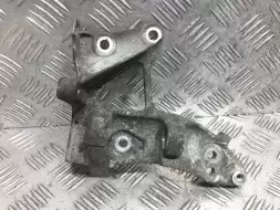 Кронштейн генератора