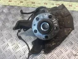 Ступица передняя левая