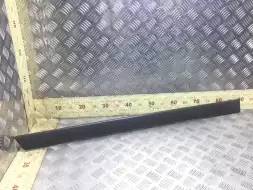 Молдинг двери задней правой