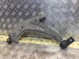 Рычаг передний