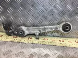 Рычаг передний