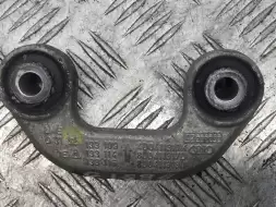 Рычаг передний