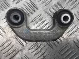 Рычаг передний