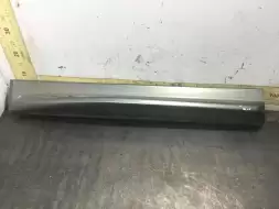 Молдинг двери передней левой