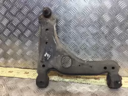 Рычаг передний правый