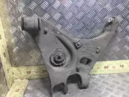 Рычаг задний левый