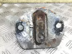 Замок капота