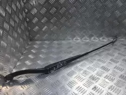 Щеткодержатель (поводок стеклоочистителя, дворник)