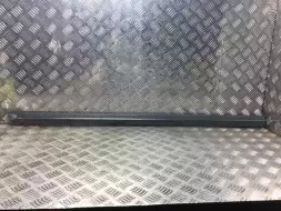 Молдинг двери передней левой