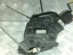 Замок двери передней правой