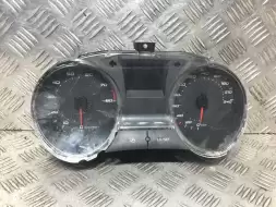 Щиток приборов (приборная панель)