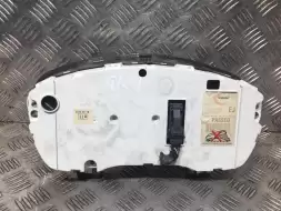 Щиток приборов (приборная панель)