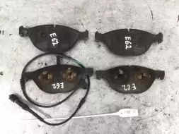 Тормозные колодки передние