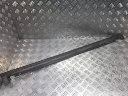 Молдинг стекла двери передней правой наружный