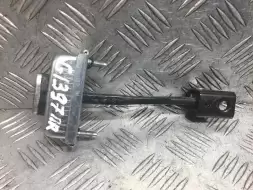 Ограничитель открывания двери передней