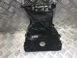 Крышка двигателя передняя