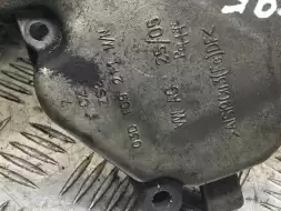 Крышка двигателя передняя