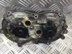 Крышка двигателя передняя