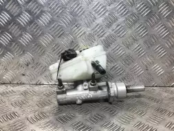 Цилиндр тормозной главный