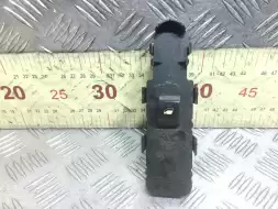Кнопка стеклоподъемника заднего левого